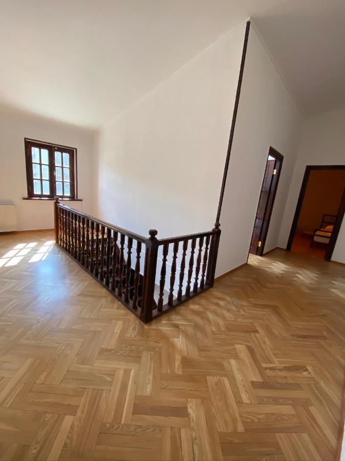 Хостел Red Door Тбилиси Экстерьер фото