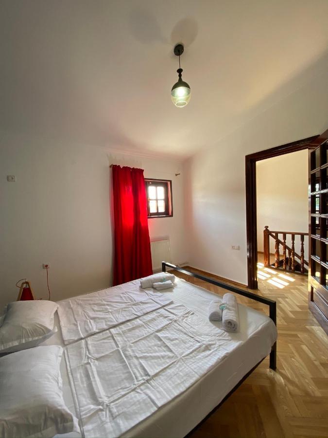 Хостел Red Door Тбилиси Экстерьер фото