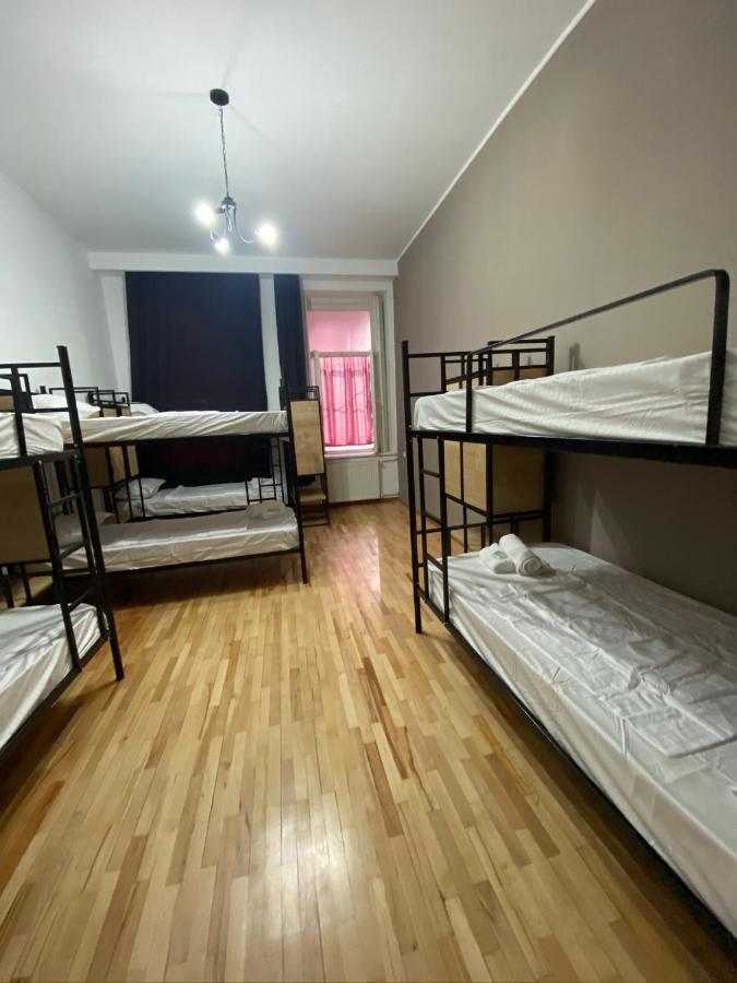 Хостел Red Door Тбилиси Экстерьер фото
